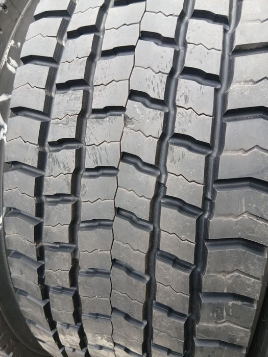 Грузові шини бу 315/70/22.5