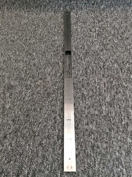 Listwa do okapu BOSCH DSZ4975 90x4cm srebrna s593