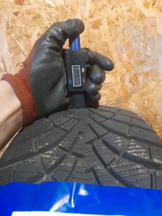 Шини Goodyear UltraGrip 9 205/60 R16 96H XL Б/У 7 мм