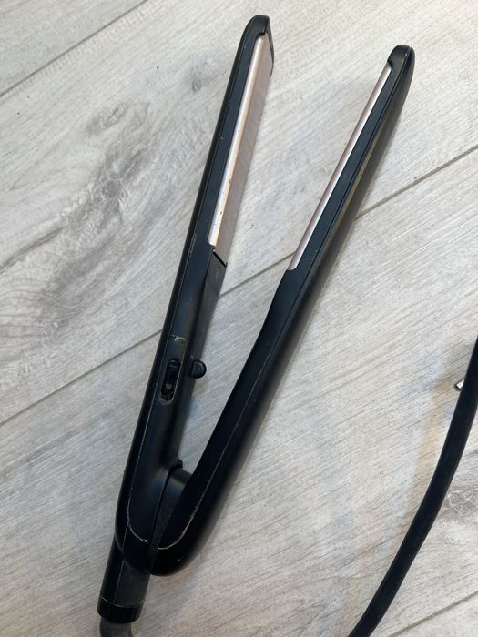 Вирівнювач для волосся