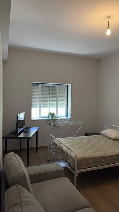 Quarto Amplo - Casal de Cambra, Sintra