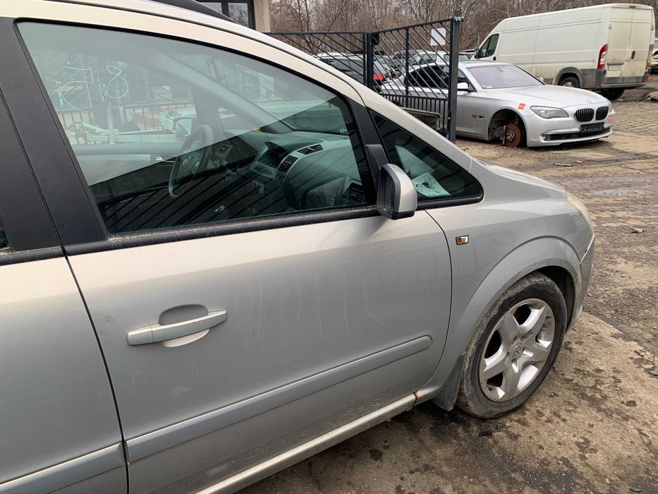 Opel Zafira B 1,9 cdti Samochody na części! Z19DT, Z167