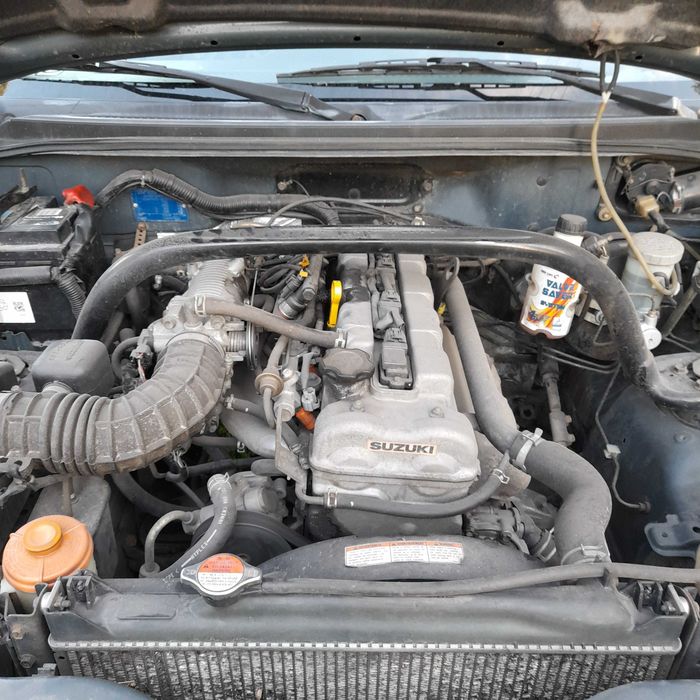 Suzuki grand vitara 3d 2,0 +gaz