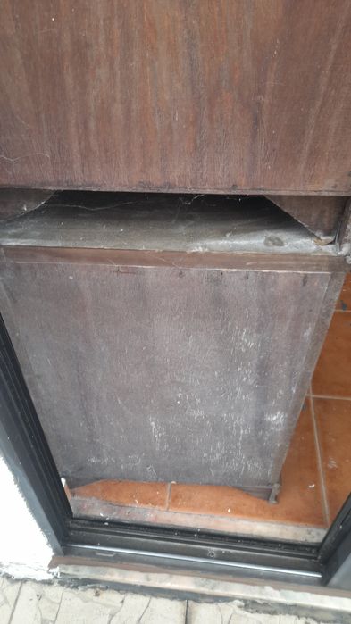 2 mesas de cabeceira