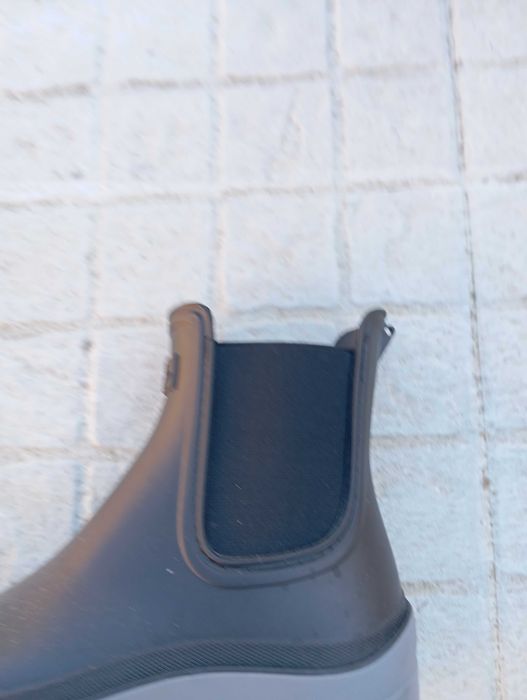 Botas tipo galocha pretas com elástico