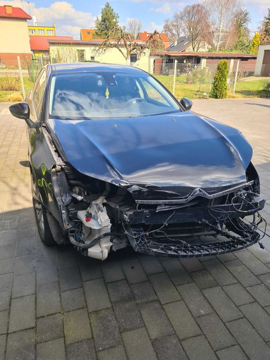CIRTOEN C5  uszkodzony