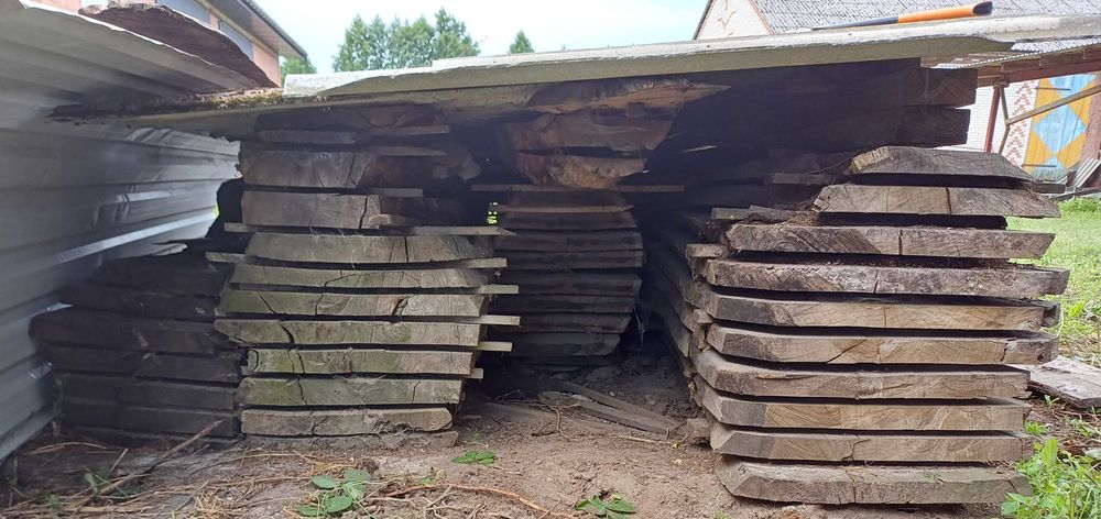 Dębowe deski sezonowane