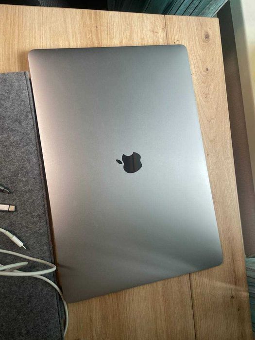 MacBook Pro 16" 2019 i9 / 32GB RAM / 512GB SSD / A2141 / Без MDM