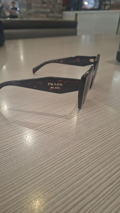 Óculos de sol prada milano