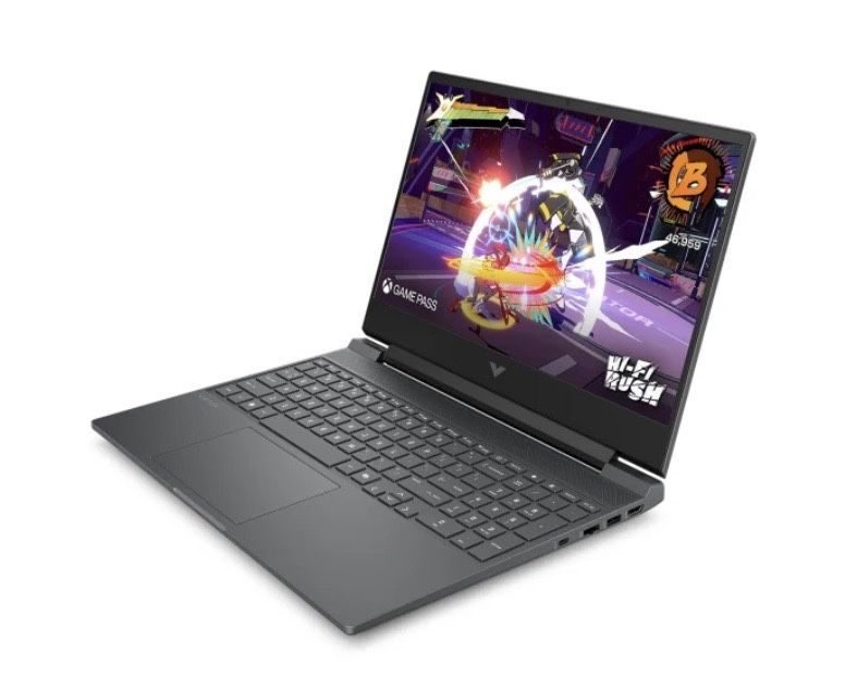 HP VICTUS 15 Core 5 210H/32GB/1TB RTX5050