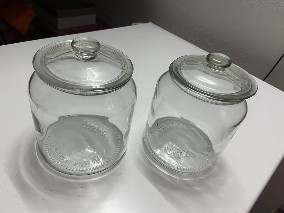 Dois frascos do ikea