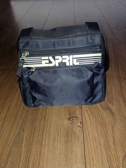Nerka saszetka ESPRIT
