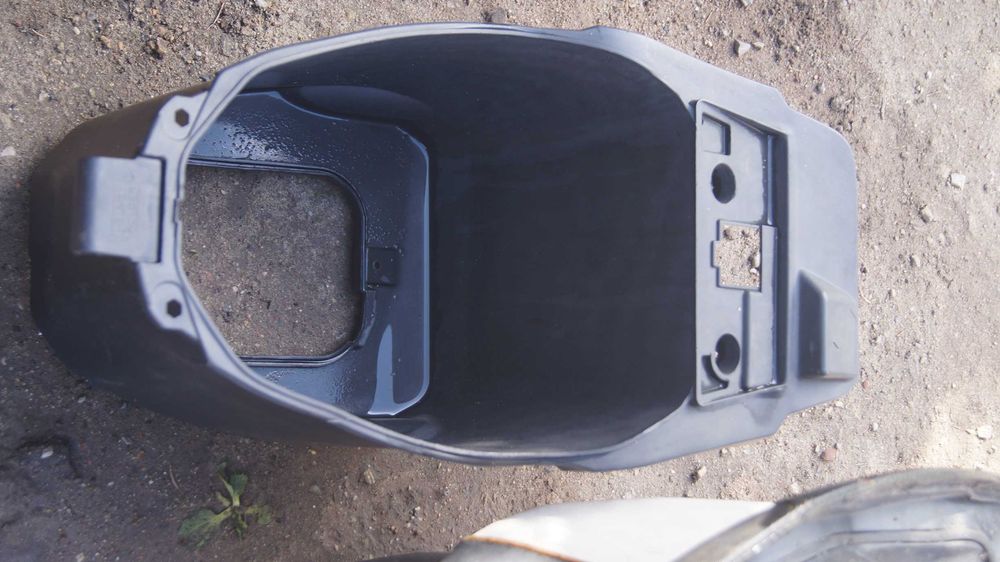 Kingway Coliber Keeway Toros F16 siedzenie z kiblem schowkiem