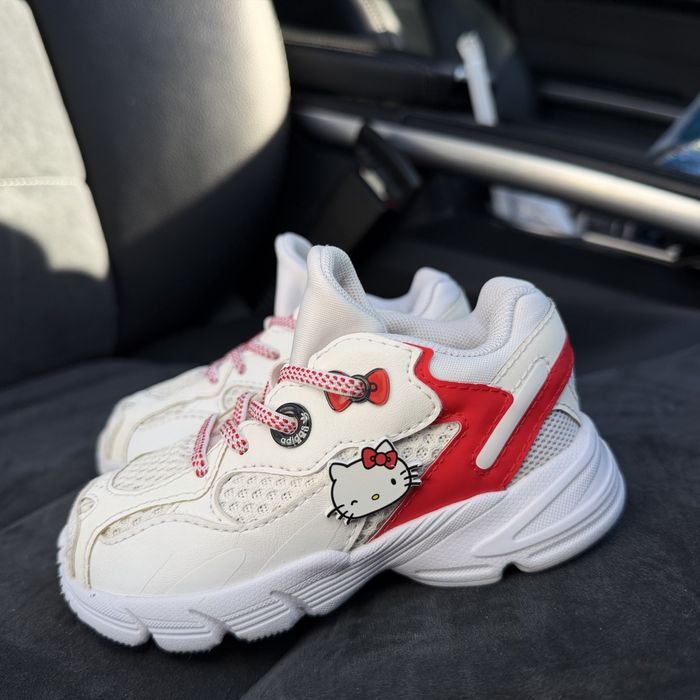 Кросівки Adidas  /hello kitty