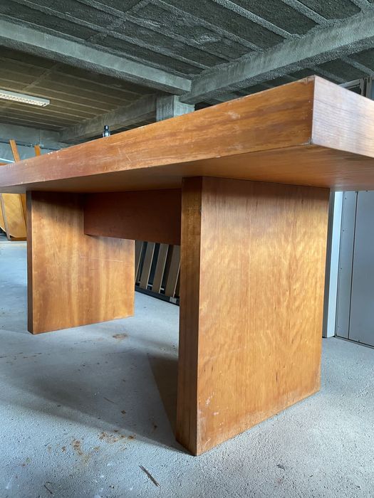 Mesa de escritório ou mesa de jantar