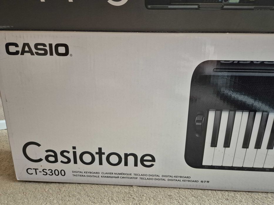 keyboard casio ct-s300 ze statywem i pulpitem na nuty