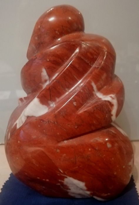 Estatueta/Escultura em Jaspe Vermelho