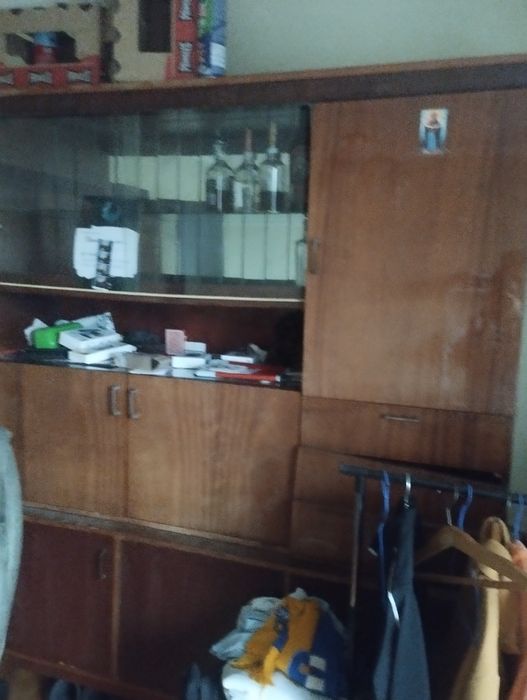 Сервант, шафа для посуду