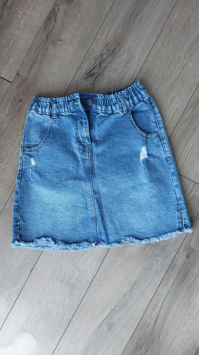 Spódniczka dziewczęca