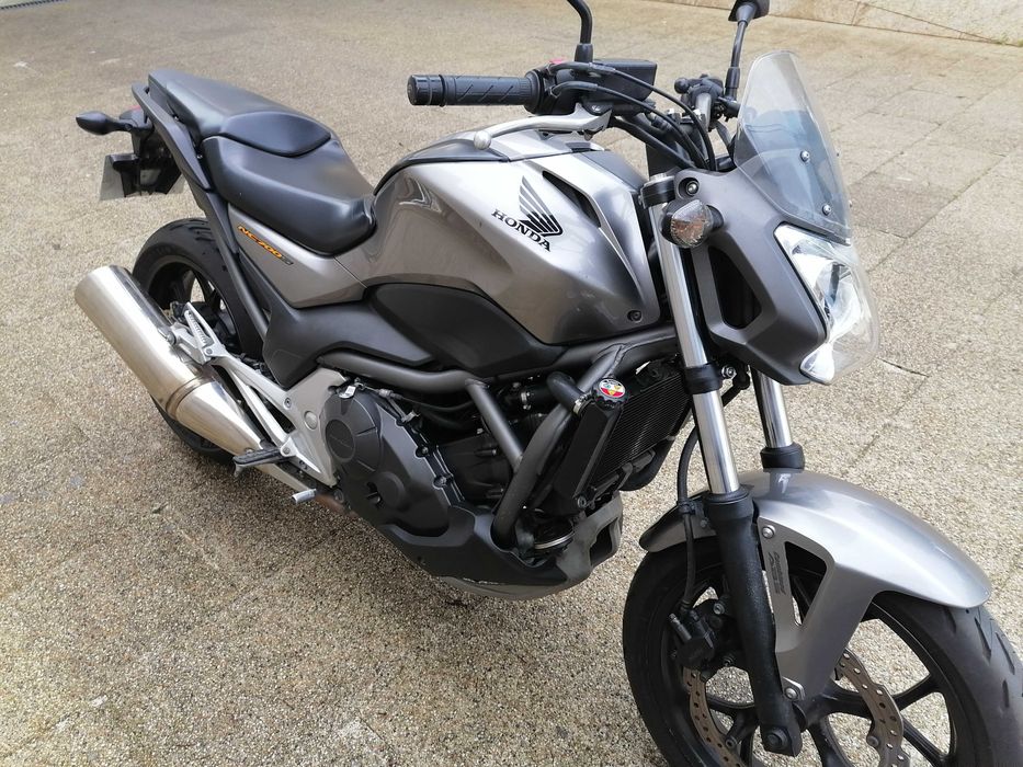 mota honda NC700S apenas 24000 kms bom estado