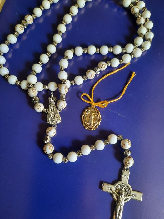 Terço de Fátima  com crucifixo prateado / Novo Preço