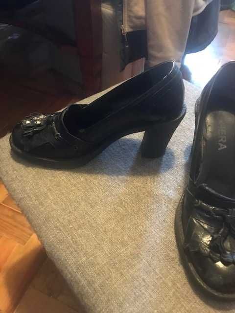 Sapatos e sandálias - Era / Massimo Dutti e Cubanas