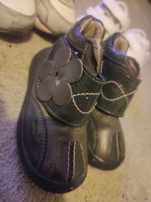 3 pares botins/sapatilhas criança tamanho 19
