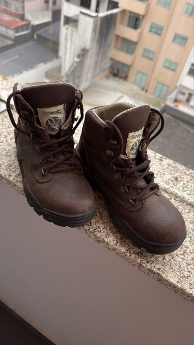 Botas ESCUTEIRO 34 e 35