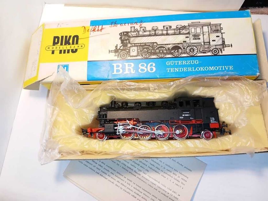 Паровоз BR86. Piko. Залізниця Piko НО 1/87 колія 16,5
