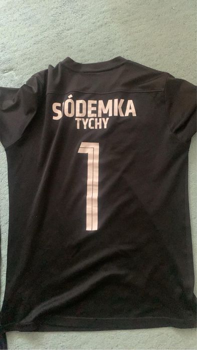Siódemka Tychy strój piłkarski Nike czarny spodenki i getry