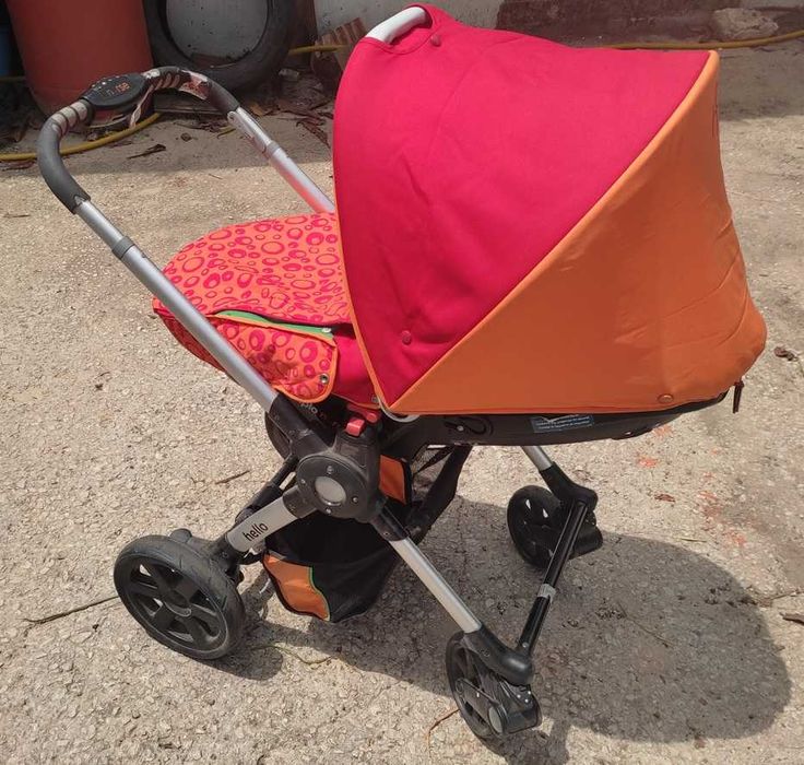 Carrinho de bebe + Ovo  Usado