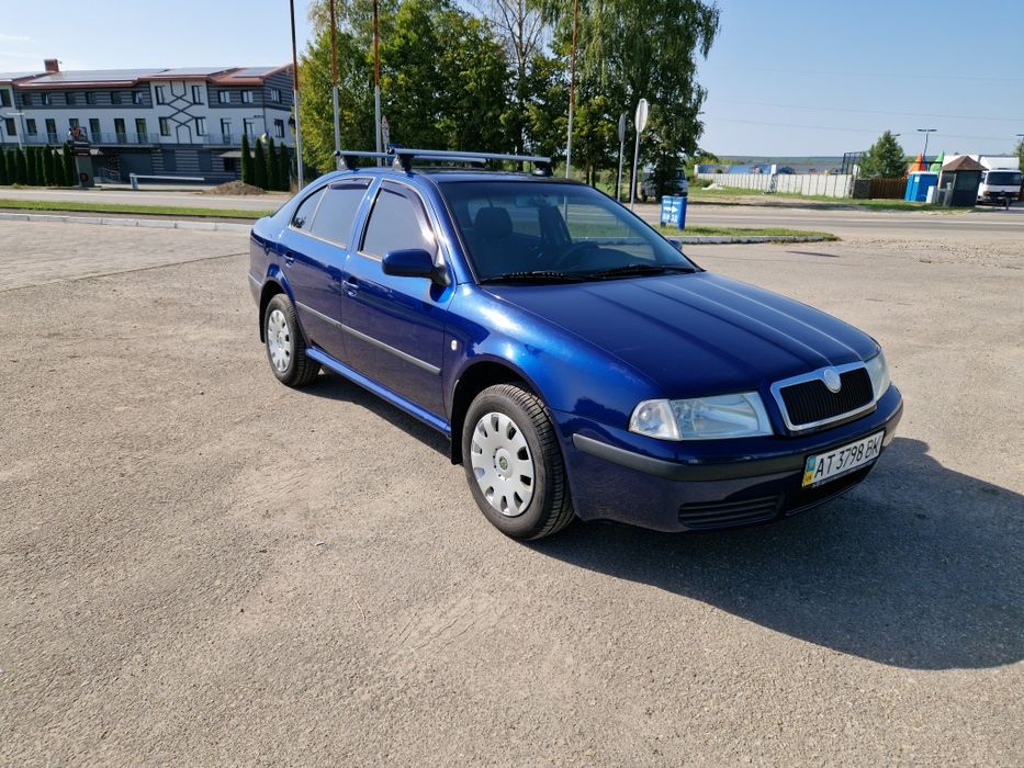 Продам релінги на дах Thule на Scoda Octavia Tour