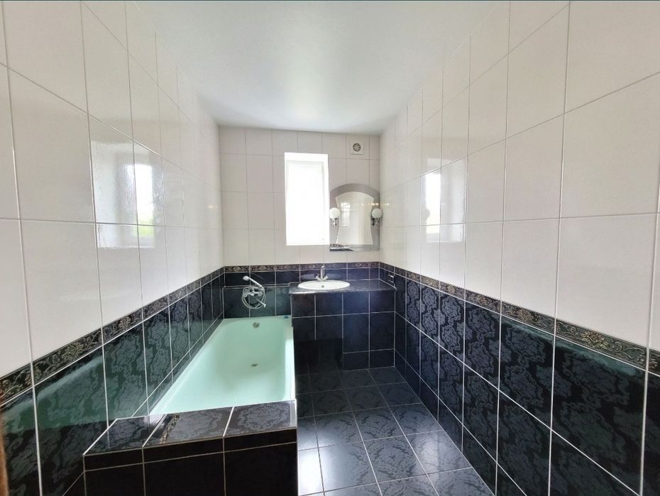 Липинський масив!Об'їзна! Північний ринок поруч! 2п,185м,11сот! 175000