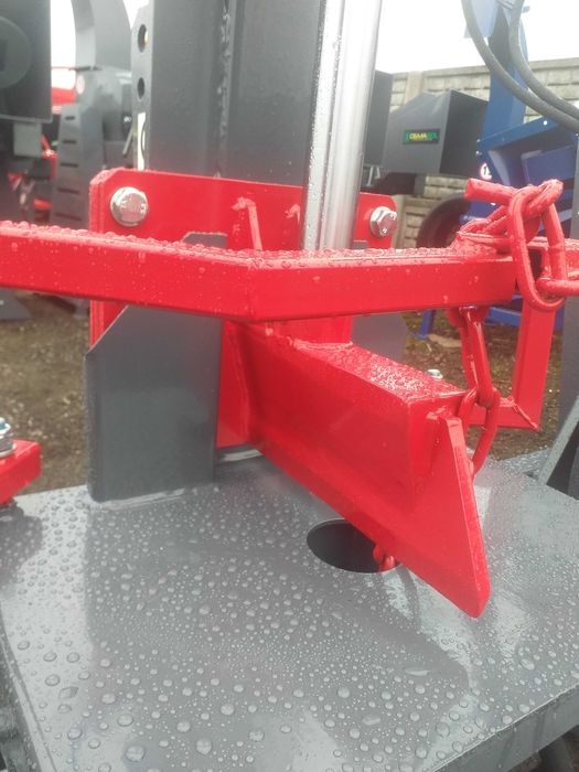 Rozdrabniacz do drzewa, kłód hydrauliczny pionowy