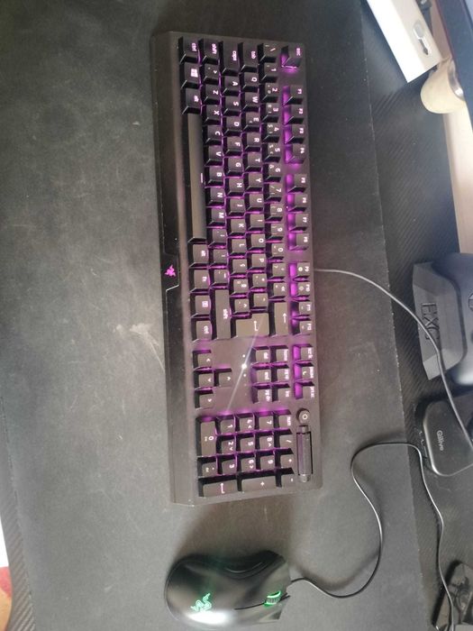 Vendo teclado e rato da RAZER