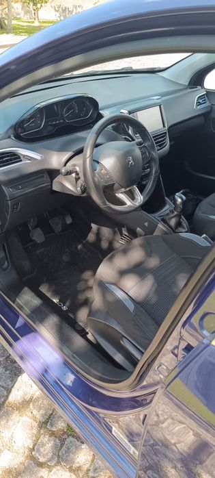 Peugeot 208 allure