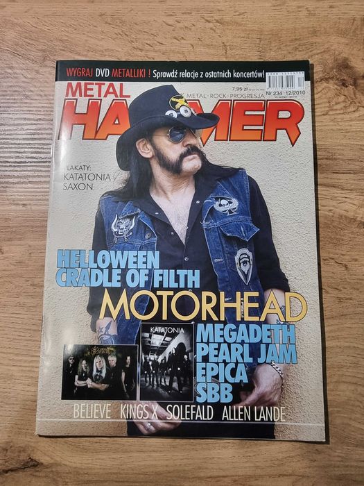 Metal Hammer 12/2010 - Motorhead, Plakaty: Katatonia i Saxon