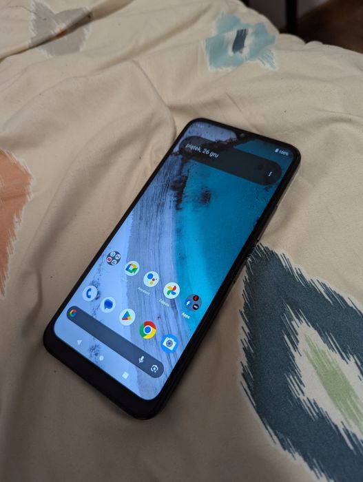 Fajny smartfon z dużym ekranem - Nokia C32 - Lekko zbita - Android 13