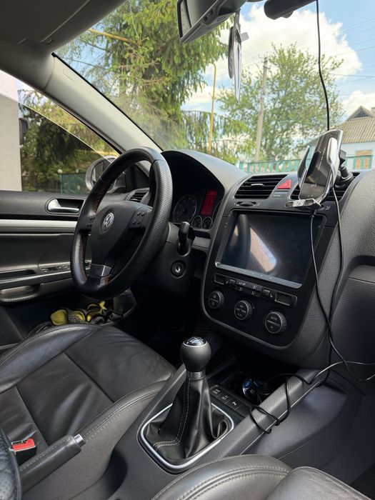 Продам  Volkswagen  Golf 5 2009