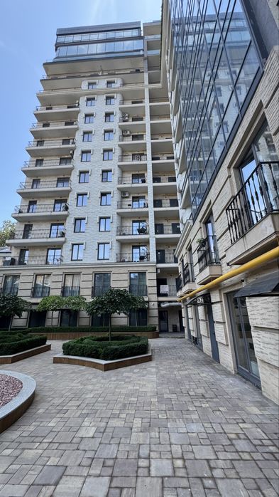 Клубный дом ЖК Граф на Азарова 84 м2