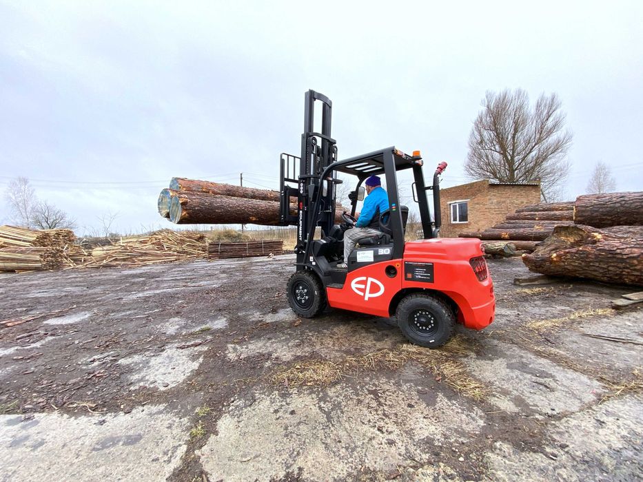 Продаж вилкових навантажувачів Київ нові та вживані гарантія доставка