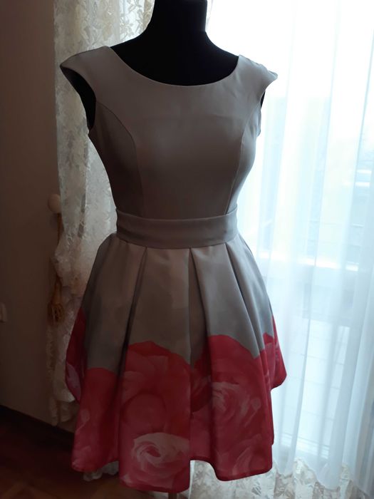 Elegancka sukienka rozmiar 36