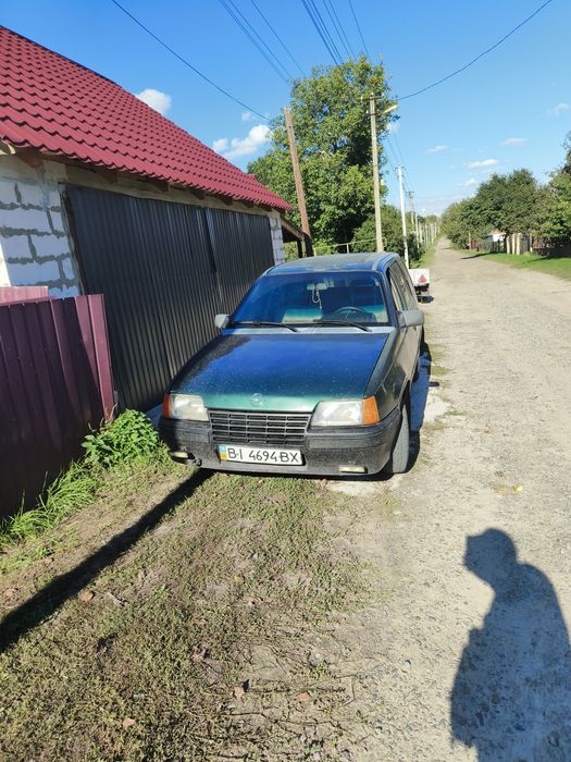 Продам Опель кадет,1,6д