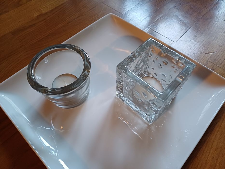 Dois porta-velas de vidro (como novos)