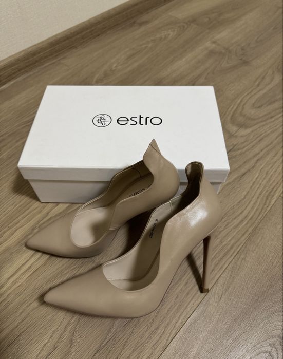 Шкіряні туфлі estro