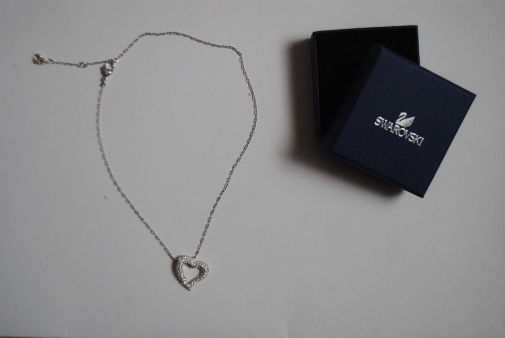 Vendo Colar Swarovski Memory - Coração