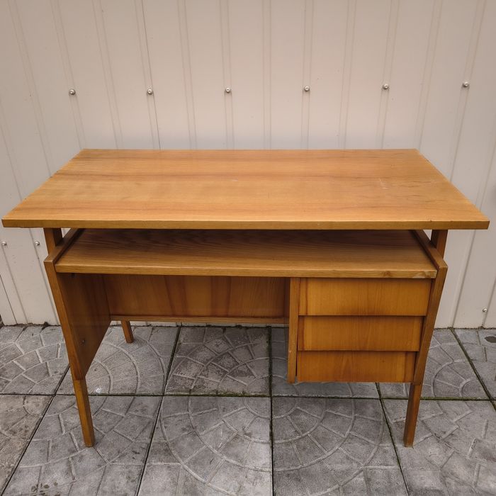 Biurko drewniane połysk retro vintage prl