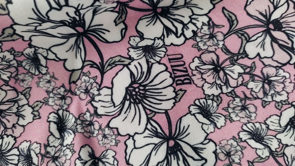 Sukienka z wiskozy na wiosnę