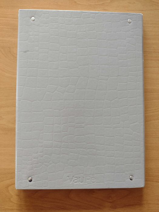 Twarda teczka na dokumenty