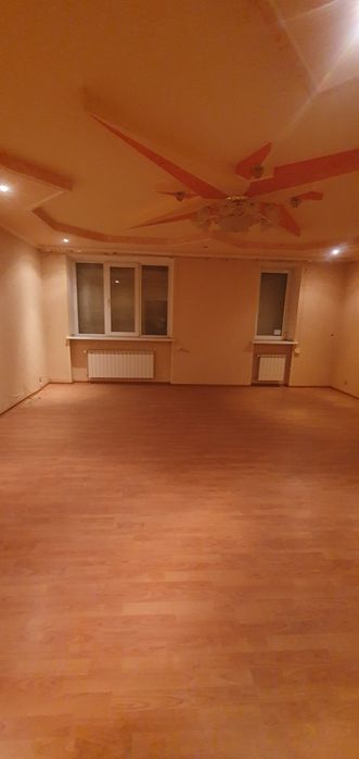 Продам  комерційне  приміщення